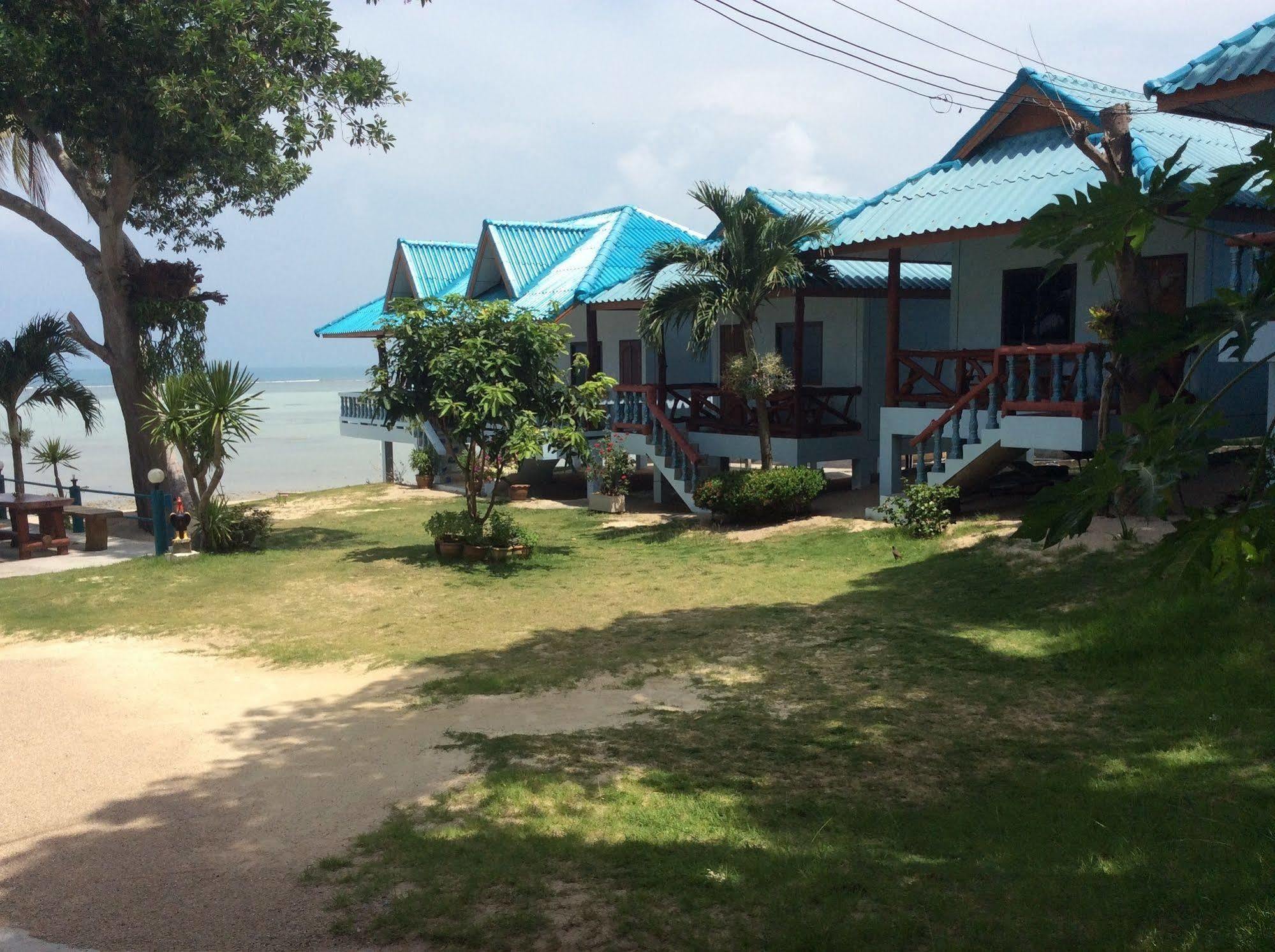 太阳海度假酒店 Baan Khai 外观 照片