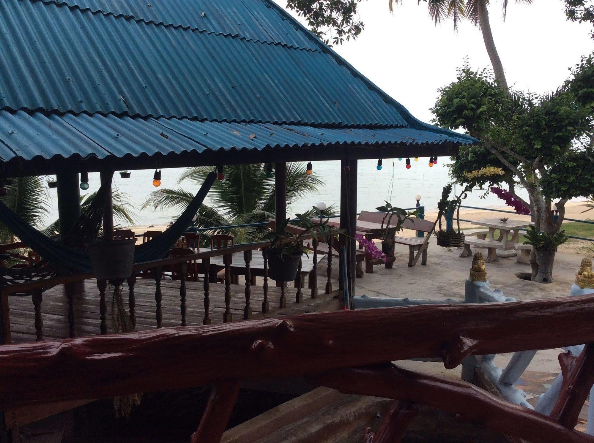 太阳海度假酒店 Baan Khai 外观 照片